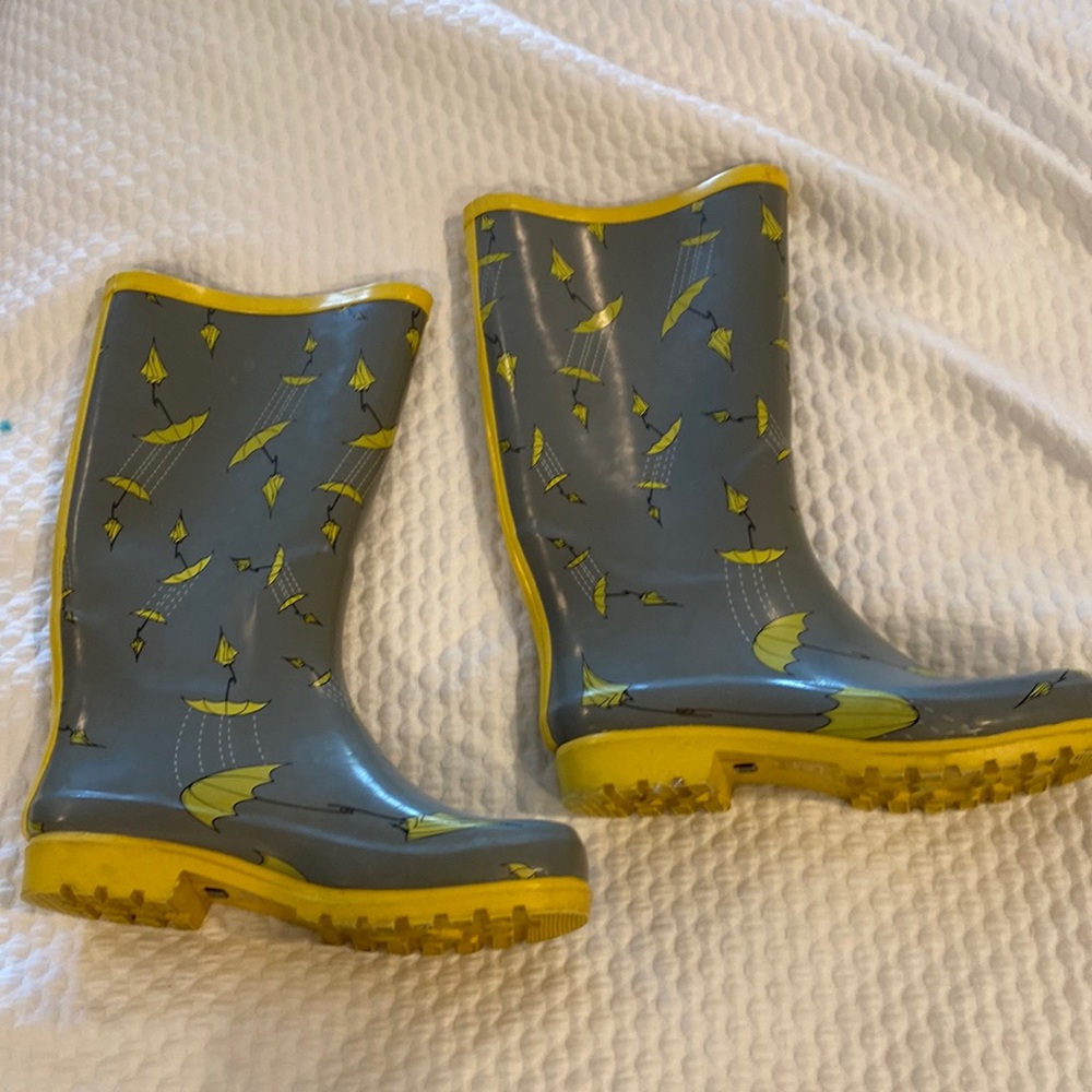 Steve Madden rain boots